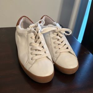 NWOT Banana Republic sneakers